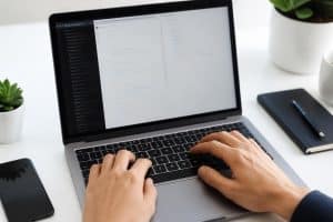 découvrez comment taper facilement les crochets [ ] sur mac grâce à notre guide simple et rapide. apprenez toutes les astuces pour maîtriser ces symboles indispensables.