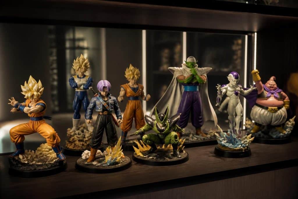 découvrez notre collection officielle de figurines dragon ball z avec des prix exclusifs. parfait pour les fans et collectionneurs à la recherche d'articles authentiques et rares.