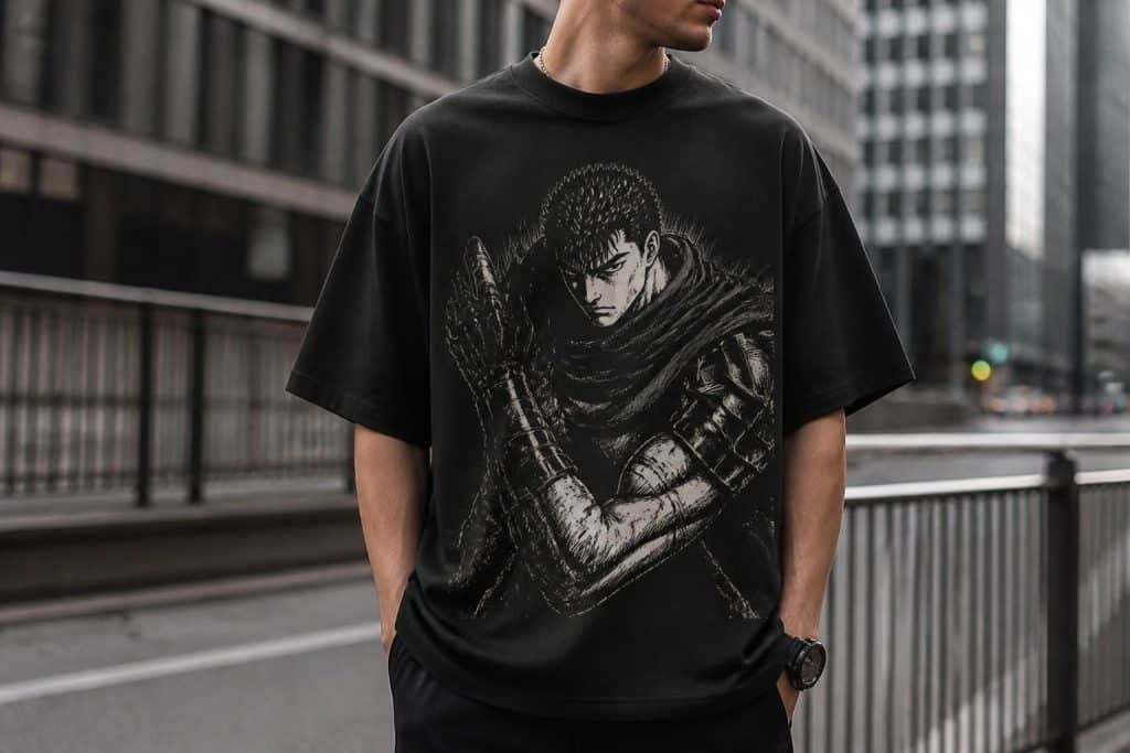découvrez notre t-shirt berserk officiel en coton oversize, mettant en avant guts, le héros du manga culte. parfait pour un look streetwear authentique et confortable.